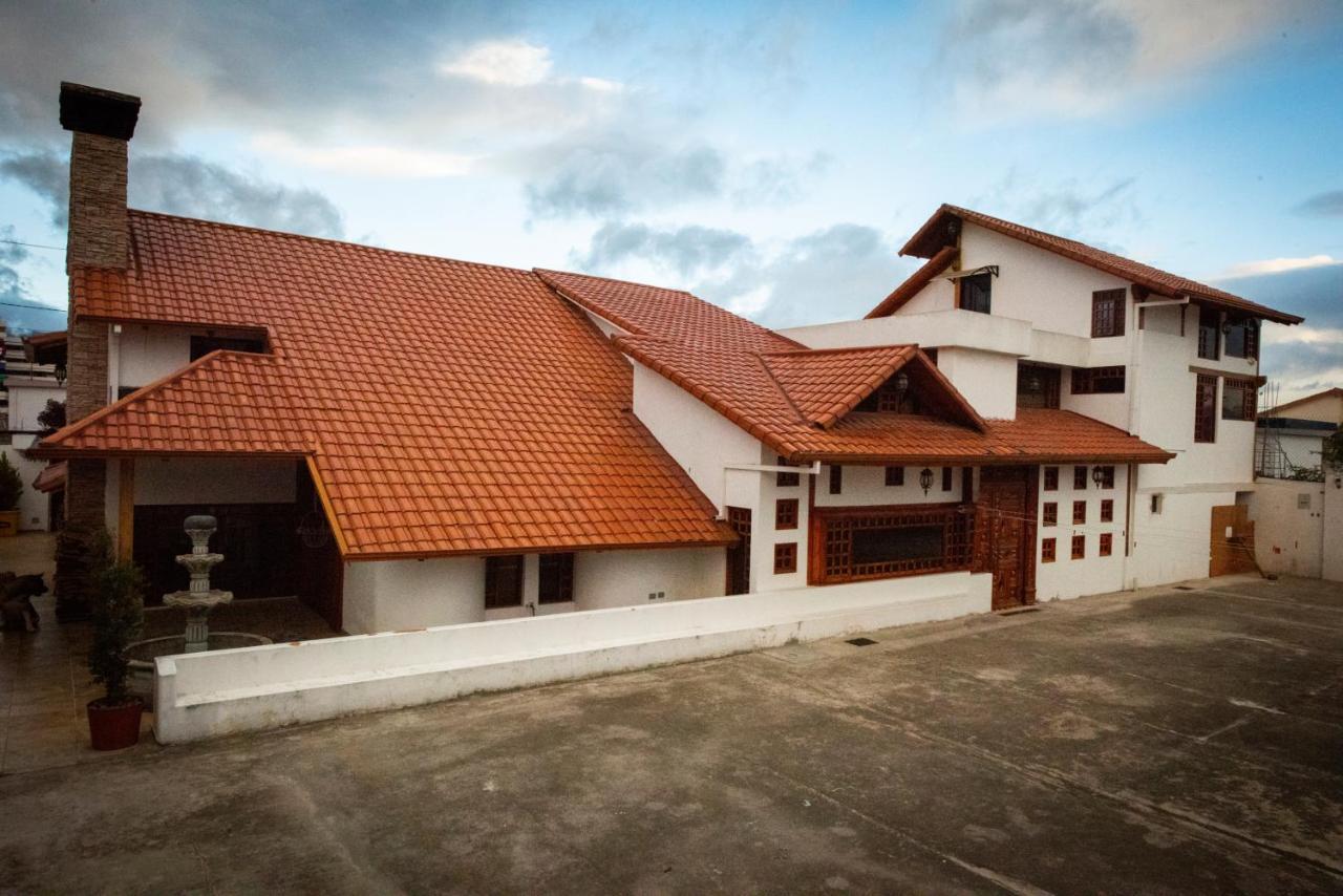 Hostal Dulce Hogar Латакунга Экстерьер фото